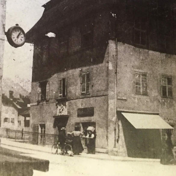 Die historische Aussenansicht des Bürgerhaus Solothurn, in welchem auch die Bar The Dock zu Hause ist